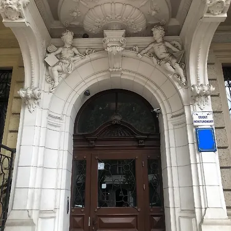 Apartman Bright And Spacious