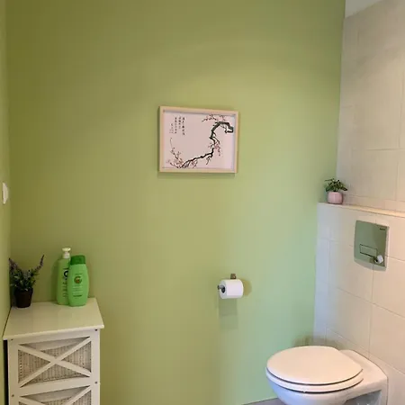 Apartman Bright And Spacious