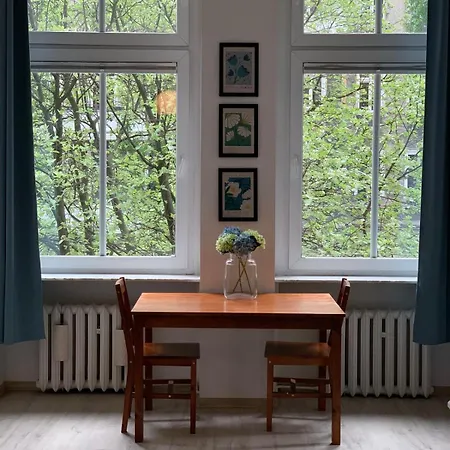 Bright And Spacious Apartment *