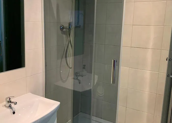 Bright And Spacious Στσέτσιν